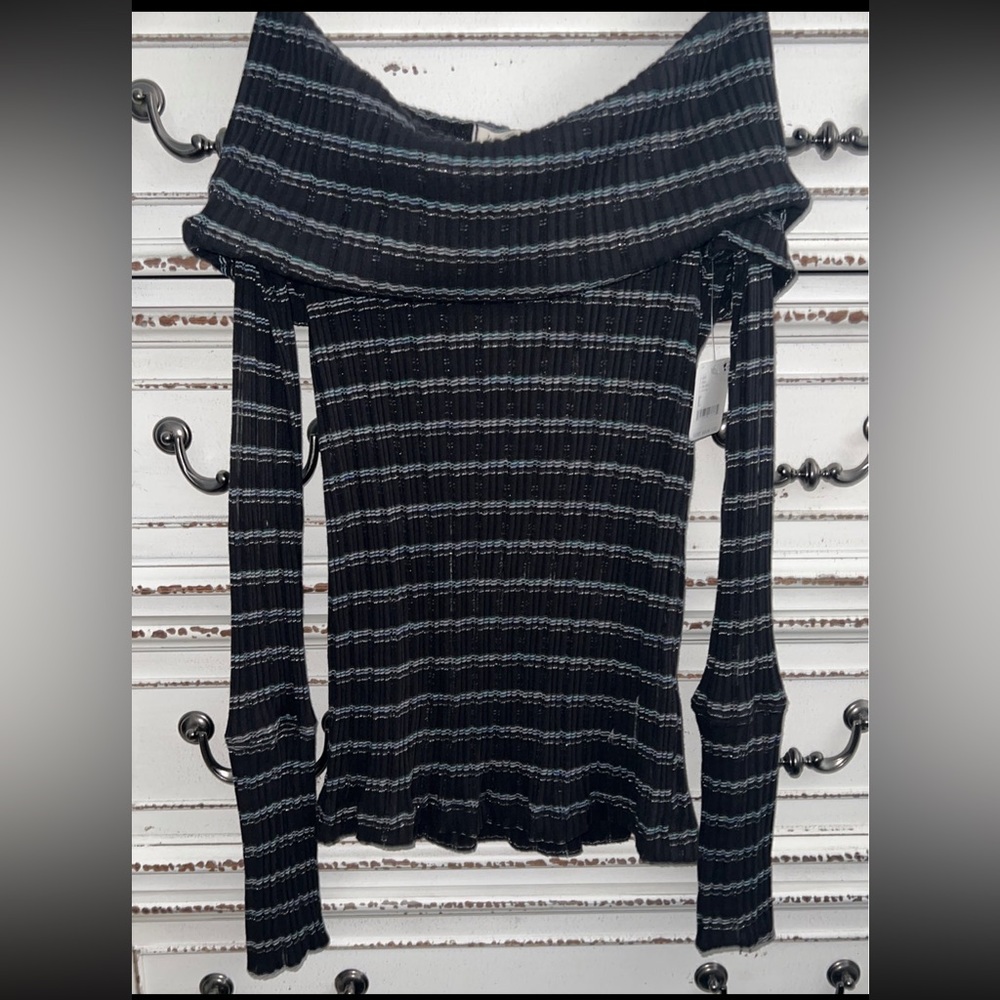 New 🖤💙 free people off the shoulder top size large